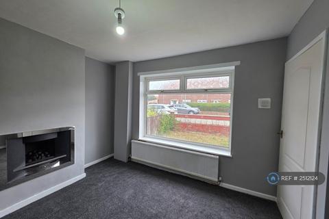3 bedroom semi-detached house to rent, Langridge Crescent, Middlesbrough, TS3