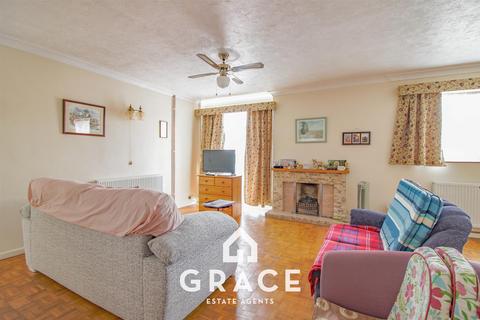 4 bedroom detached bungalow for sale, Eccles Road, Ipswich
