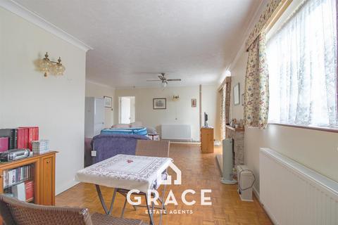 4 bedroom detached bungalow for sale, Eccles Road, Ipswich