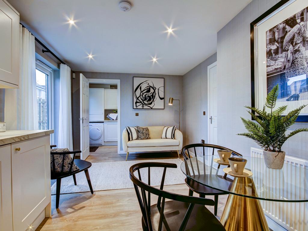 House in Wishaw - View 5