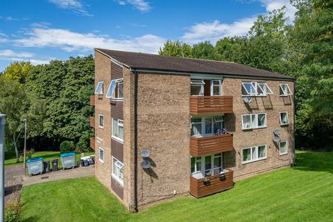 1 bedroom flat for sale, Fern Drive, Hemel Hempstead, HP3