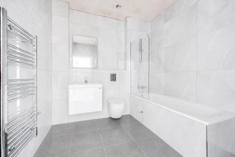 Studio to rent, Market Street, Guildford