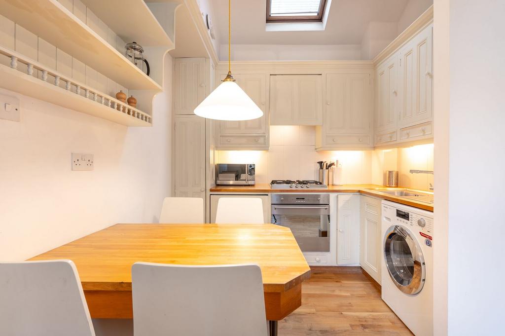 House in London - View 4