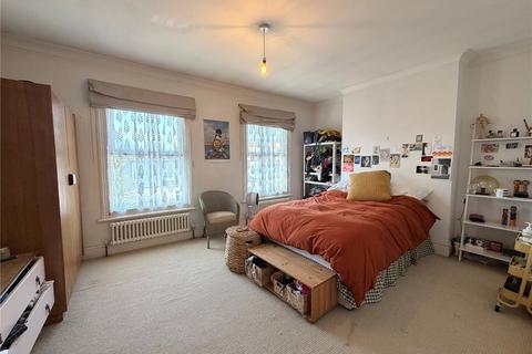 3 bedroom terraced house to rent, Foxberry Road, Brockley, London, SE4