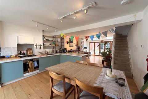 3 bedroom terraced house to rent, Foxberry Road, Brockley, London, SE4