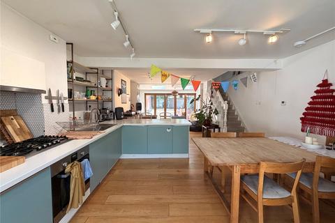 3 bedroom terraced house to rent, Foxberry Road, Brockley, London, SE4