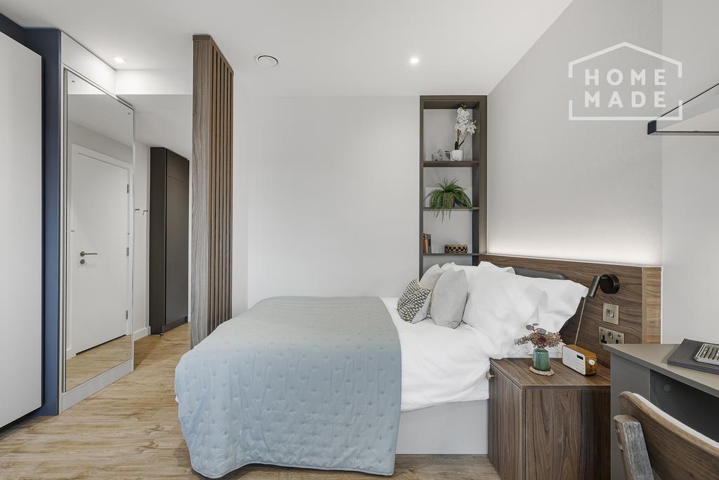 Apartment in London - More