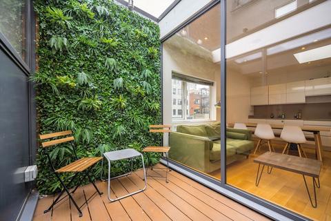 undefined, Old Street, London EC1V