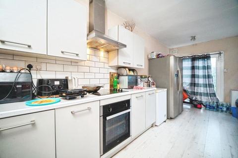 3 bedroom end of terrace house for sale, WEST STREET, CLEETHORPES