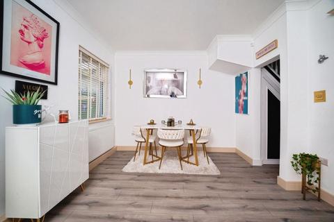 3 bedroom terraced house for sale, WENTWORTH ROAD, GRIMSBY