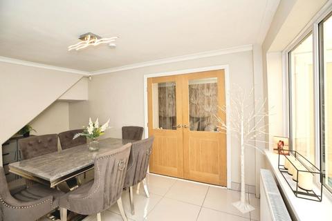 3 bedroom terraced house for sale, CRANWELL DRIVE, GRIMSBY