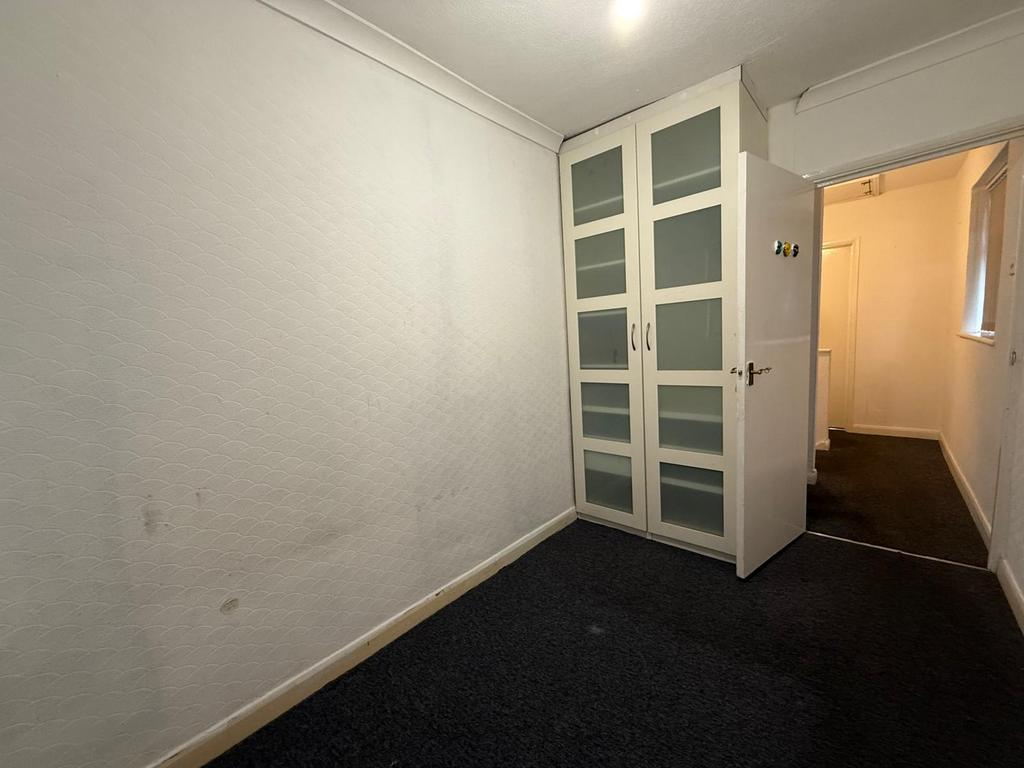 House in chadwel heath - View 5