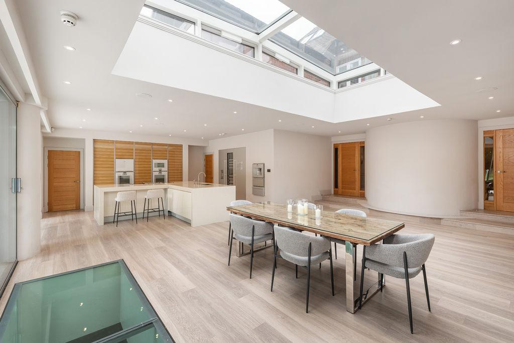 House in Jesmond - More
