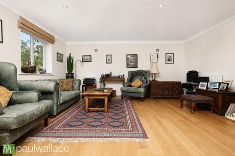4 bedroom terraced house for sale, Christian Close, Hoddesdon|Approx. 1758 Sq Ft|Two Ensuites|Garage & Parking