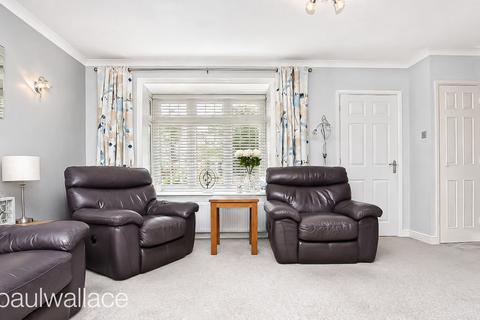 3 bedroom terraced house for sale, Hailey Avenue, Hoddesdon|45' South West Facing Garden|Garage & Parking
