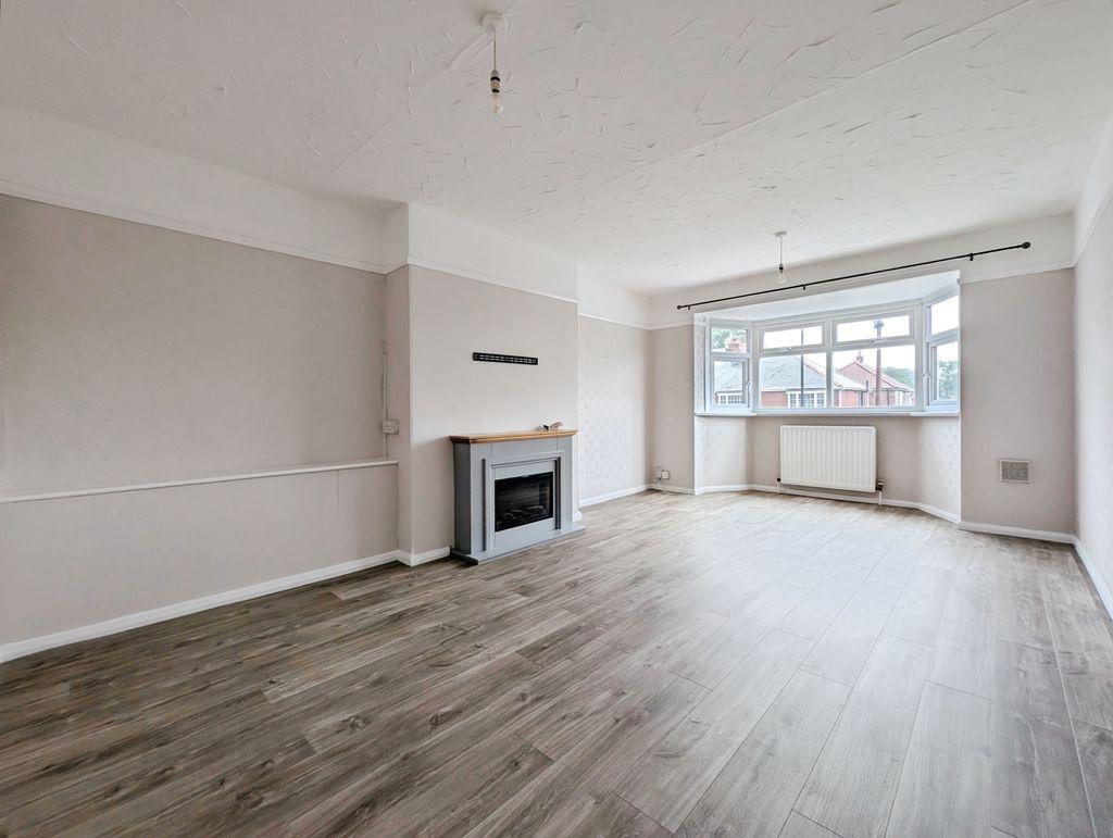 Apartment in Newcastle Upon Tyne - View 3