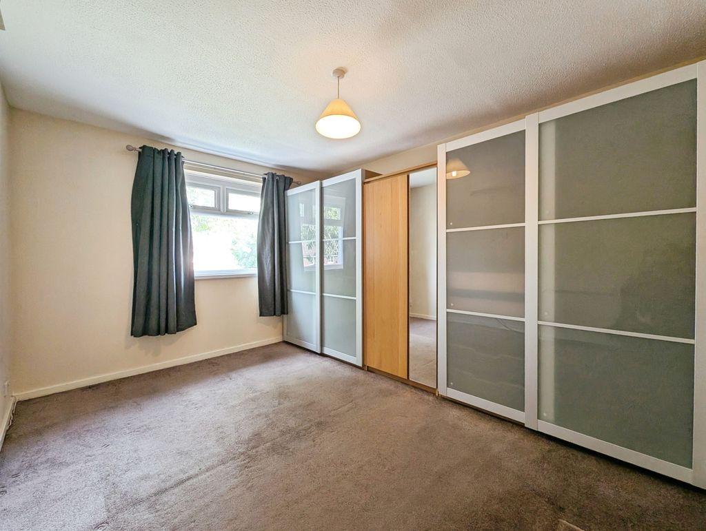 Apartment in Newcastle upon Tyne, Blakelaw, Denton Burn - View 2