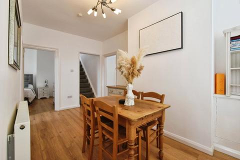 3 bedroom bungalow for sale, Waun Road, Carmarthenshire SA15