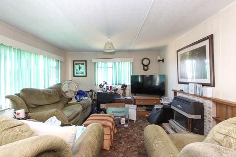 2 bedroom park home for sale, Coppice Farm Park, Tring