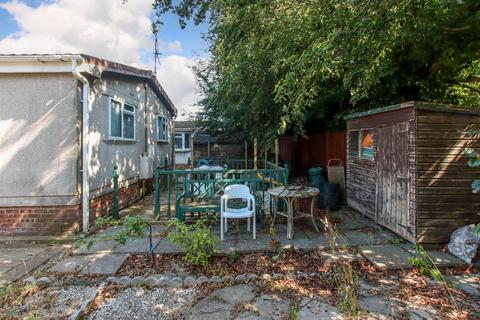 2 bedroom park home for sale, Coppice Farm Park, Tring