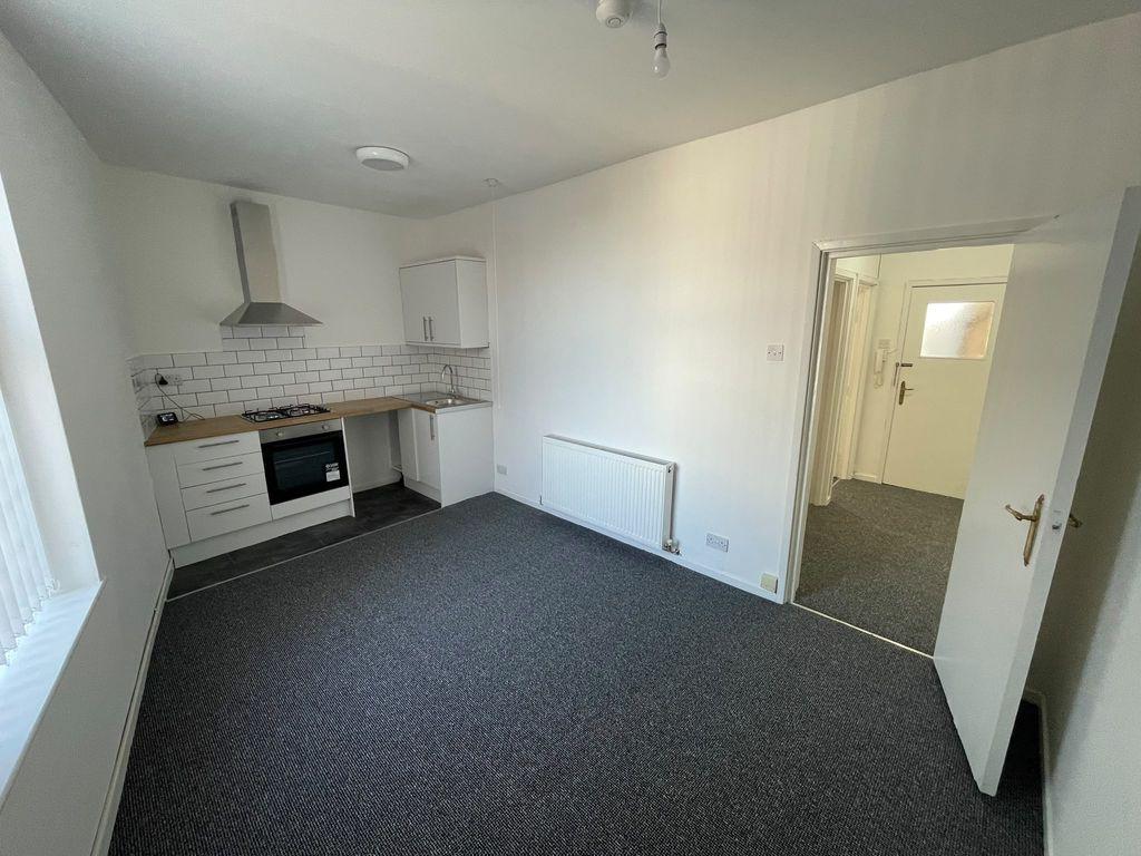 Apartment in Sefton, Liverpool City Region - View 2