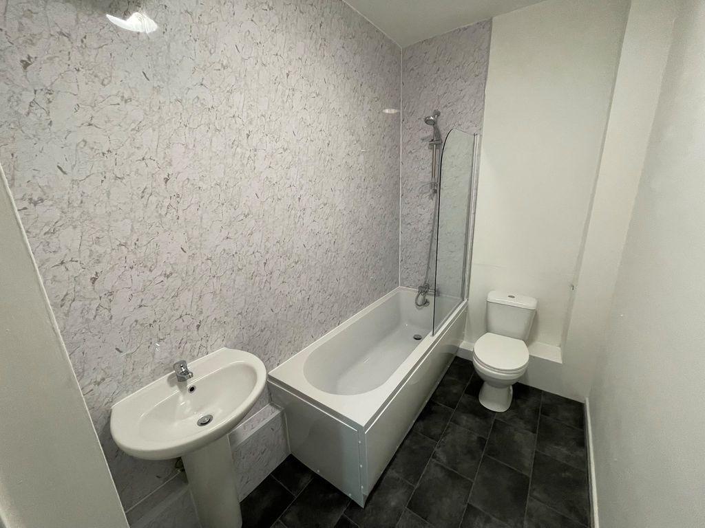 Apartment in Sefton, Liverpool City Region - View 5