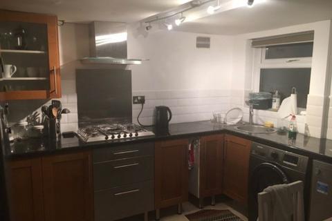 1 bedroom in a house share to rent, Tachbrook Rd, London, TW14