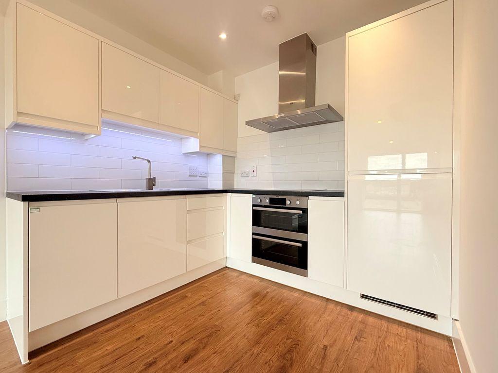 Apartment in London, Colindale Gardens, Colindale - View 2