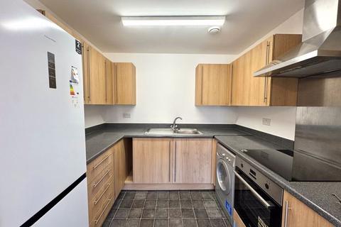 2 bedroom apartment to rent, St Andrews House, Campus Avenue RM8