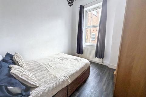 2 bedroom ground floor flat for sale, Raby Street, Deckham, Gateshead, Tyne and Wear, NE8 4AG