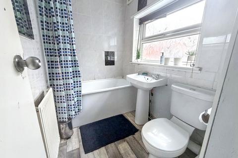 2 bedroom ground floor flat for sale, Raby Street, Deckham, Gateshead, Tyne and Wear, NE8 4AG
