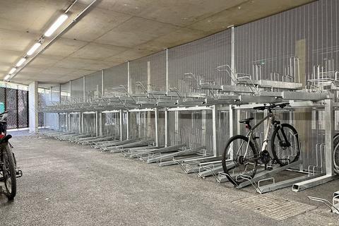 Studio to rent, Olympic Way