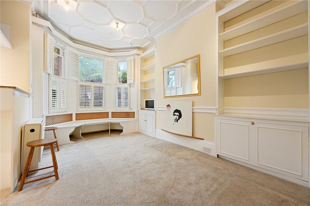 Apartment in Kensington - View 2