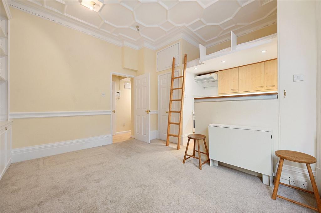 Apartment in Kensington - View 3