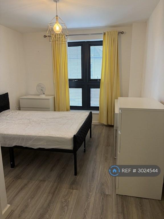 Apartment in London - View 2