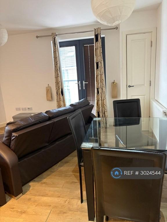 Apartment in London - View 5