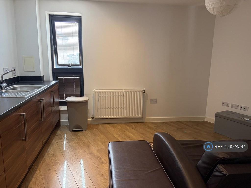 Apartment in London - More