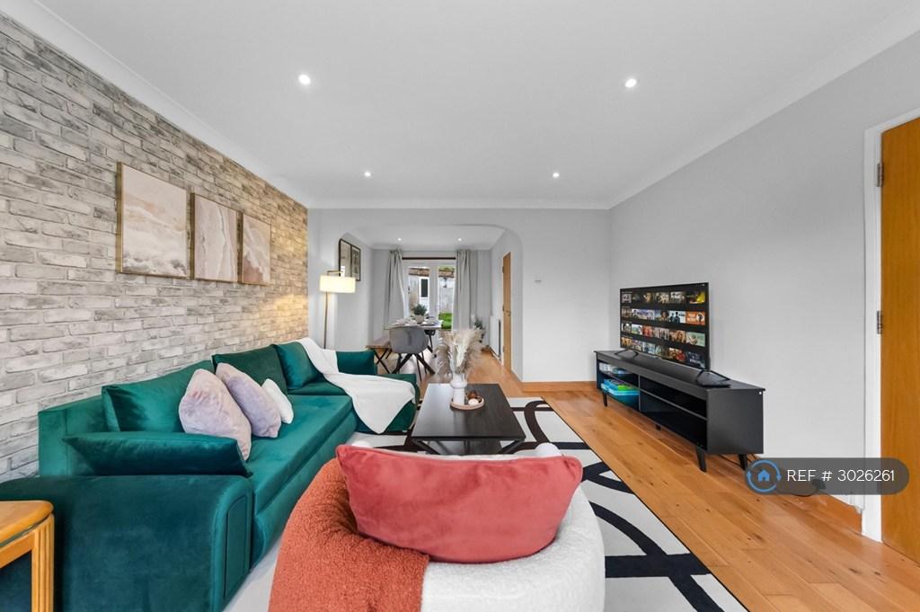 House in London - View 3