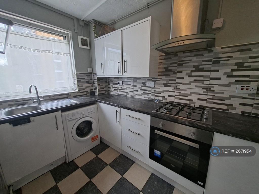 Apartment in London - View 5