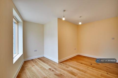 1 bedroom flat to rent, Rickard House, Cambridge, CB4