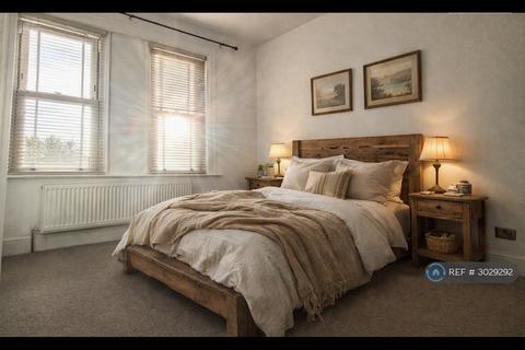 1 bedroom maisonette to rent, High Path Road, Guildford, GU1