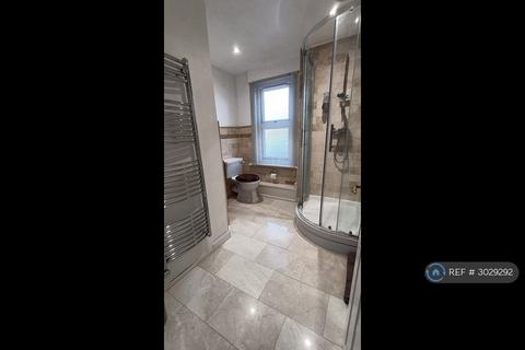 1 bedroom maisonette to rent, High Path Road, Guildford, GU1