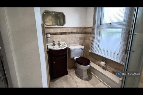 1 bedroom maisonette to rent, High Path Road, Guildford, GU1