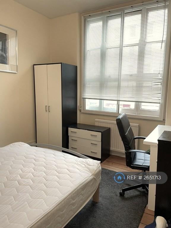 Apartment in London - View 4