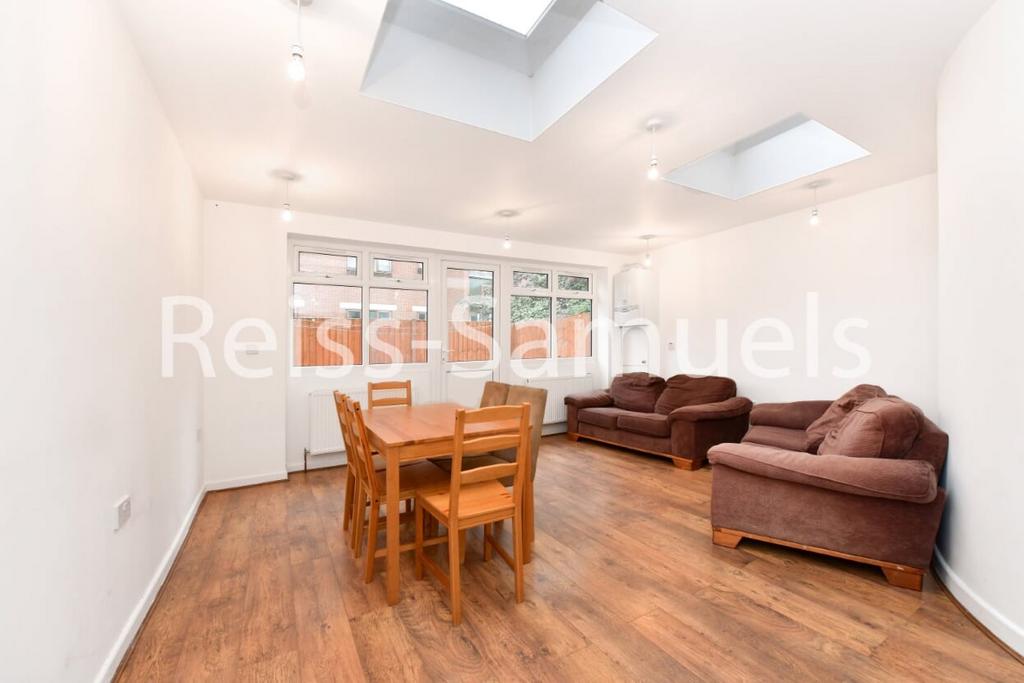 House in London, Cubitt Town, Isle of Dogs - View 4