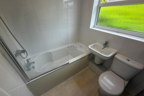 3 bedroom semi-detached house to rent, Crabtree Close, Allestree, Derby