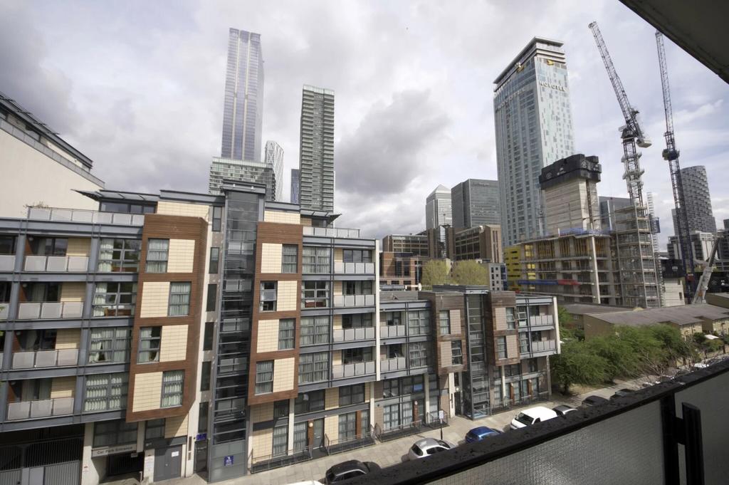 Apartment in London - More