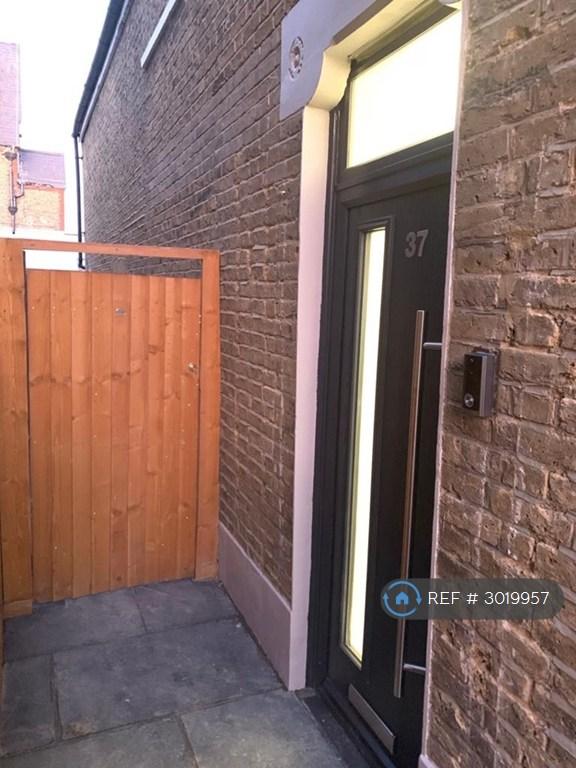 House in London - More