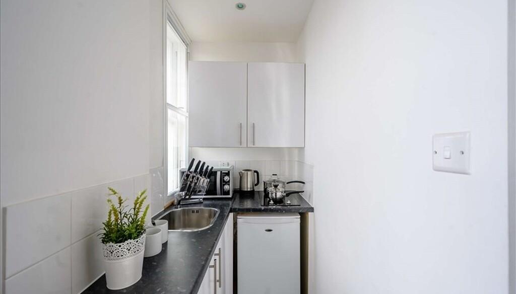 Apartment in London - View 3