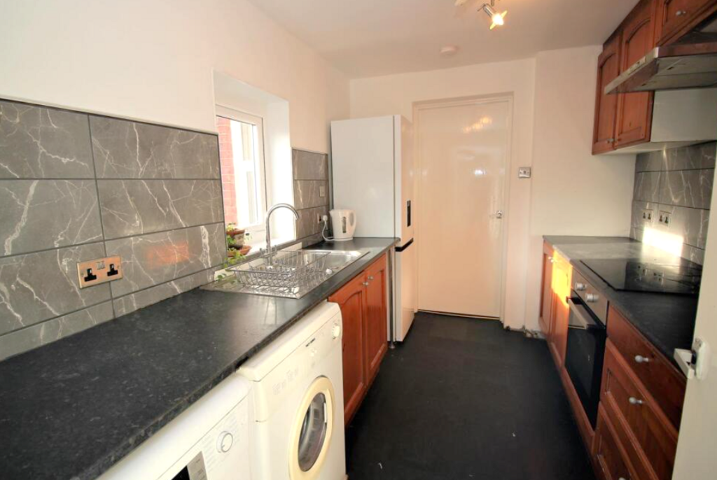 Apartment in Newcastle upon Tyne - View 2